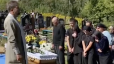 В Пирятине ТЦК забрал священника с кладбища после отпевания воина ВСУ
