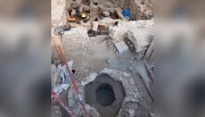 Во Франции археологи обнаружили 1500-летний христианский собор с купелью