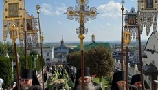 У Почаєві тисячі вірян святкували день знайдення мощей прп. Іова