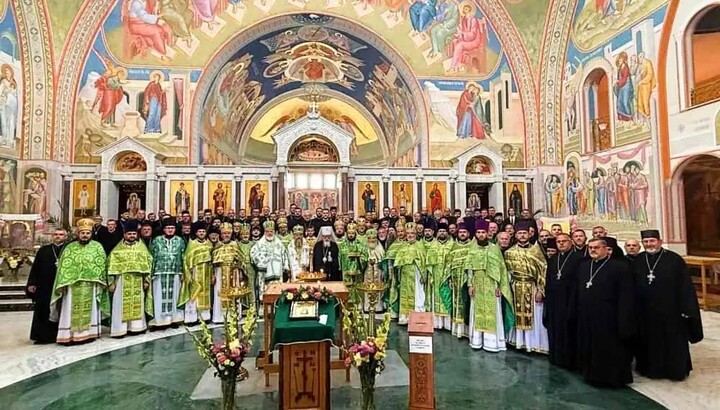 Divine Liturgy at the Church of the Wisdom of God on the feast day of Saint Job of Potsdam. Photo: Orthodoxia News Agency