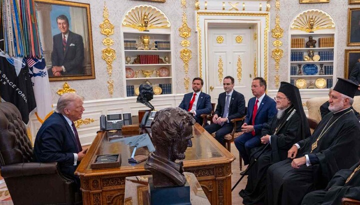 Встреча в Овальном кабинете. Фото: Фейсбук архиепископа Элпидофора