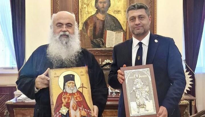 Archbishop Georgios and Serhiy Nezhynskyi. Photo: Embassy of Ukraine in Cyprus