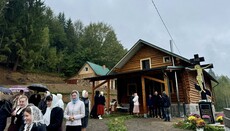 В селе Синевирская Поляна на Закарпатье освятили престол в новом храме УПЦ