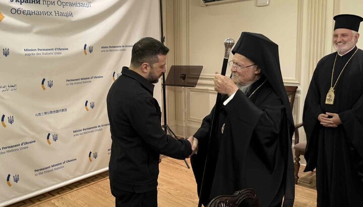 Патріарх Варфоломій каже Зеленському: «Слава Україні!» Фото: сайт ОП