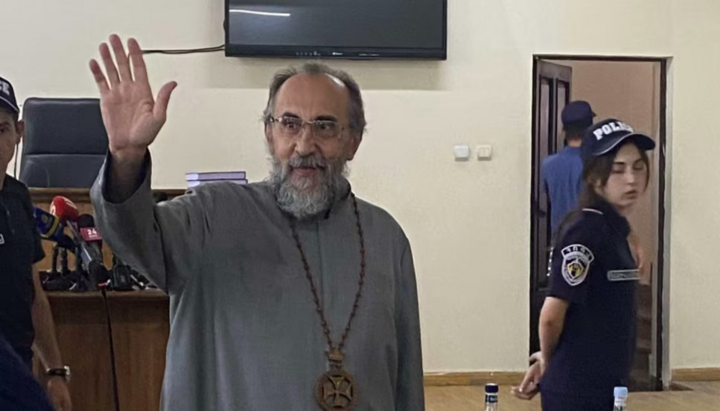 Court hearing in the case of Archbishop Mikael Ajapakhyan. Photo: azatutyun.am