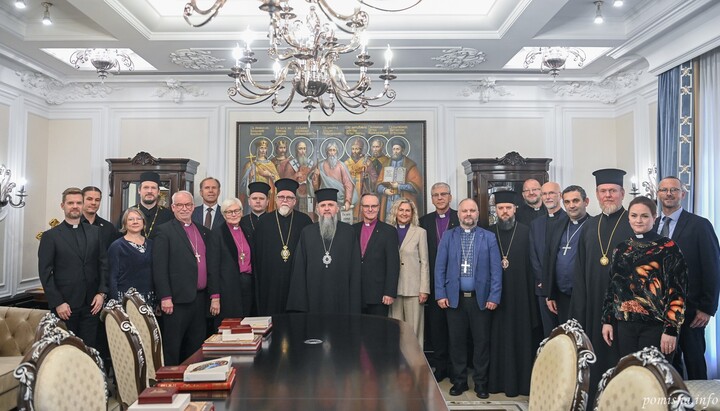 Ντουμένκο στη συνάντηση με εκπροσώπους των νορδικών εκκλησιών. Φωτογραφία: OCU
