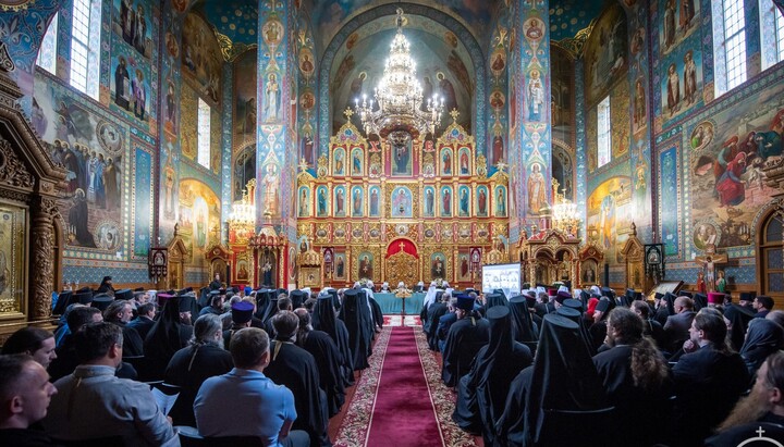 Нужны ли сегодня дискуссии об автокефалии и Феофании?