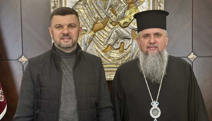 Ο βουλευτής καλεί στον καθεδρικό ναό που αφαιρέθηκε από την Ουκρανική Ορθόδοξη Εκκλησία στο Βλαντίμιρ για την «λειτουργία» του Ντουμένκο.