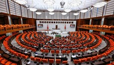 Turkey's government tightening punishment for LGBT propaganda