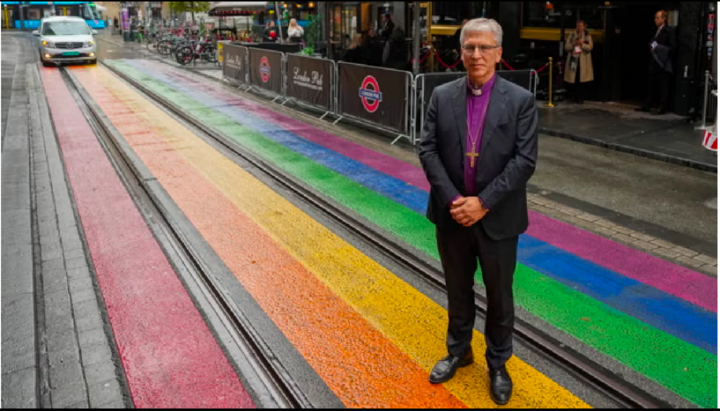 Ο επικεφαλής της Νορβηγικής Εκκλησίας ζήτησε συγγνώμη από την κοινότητα ΛΟΑΤΚΙ σε γκέι κλαμπ στο Όσλο