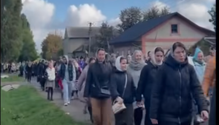 UOC believer fined for cross procession to a neighboring village in Bukovyna