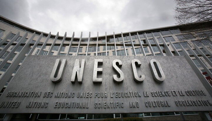 Η UNESCO χαρακτήρισε ως μνημειακή ημερομηνία τη μετατροπή της Λαύρας των Σπηλαίων του Κιέβου σε μουσείο.