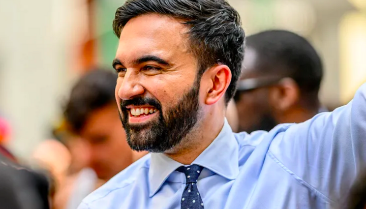 Στις Ηνωμένες Πολιτείες, για πρώτη φορά, δήμαρχος της Νέας Υόρκης εξελέγη μουσουλμάνος