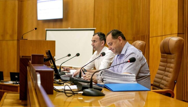 Frankivsk court annuls city council anti-abortion plea upon woman’s complaint