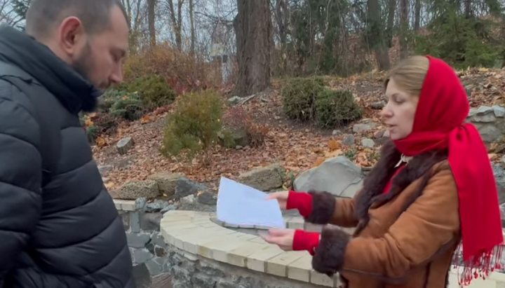 In Vyshhorod, UOC community hands OCU cleric refusal of his services as 