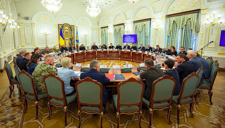 А «санкционисты» кто?