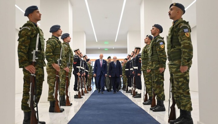 Υπουργός Άμυνας της Ελλάδας κάλεσε να προστατευθούν οι χριστιανοί στη Μέση Ανατολή