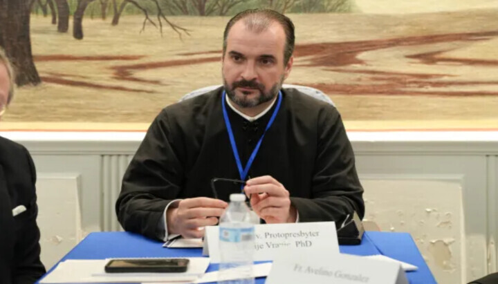 Сербский священник раскритиковал конгрессмена за клевету о Церкви