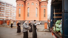 В Святогорскую лавру отправили 20 тонн гумпомощи от Хмельницкой епархии УПЦ