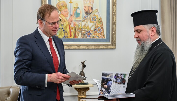 Ο Ντουμένκο συζήτησε με τον πρέσβη της Ολλανδίας τη διαφθορά και την ένταξη της Ουκρανίας στην ΕΕ