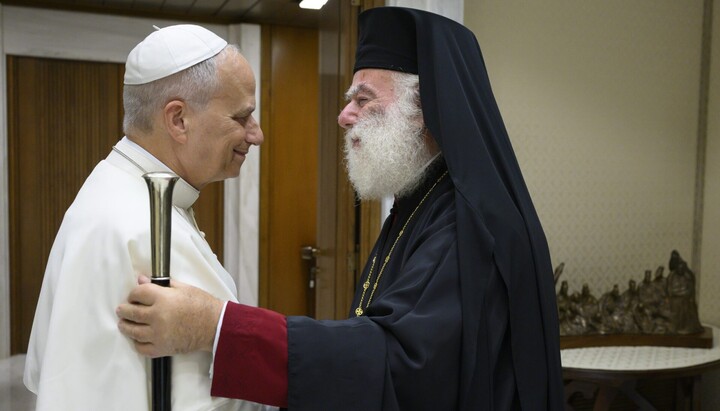 Μήνυμα ειρήνης από Πατριάρχη Θεόδωρο και Πάπα στο Βατικανό
