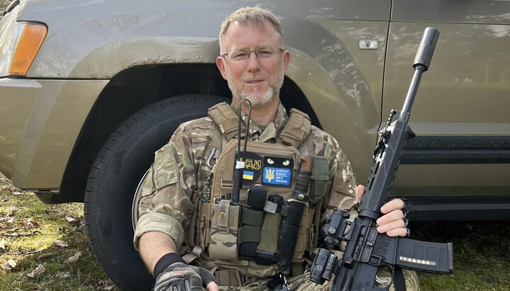 Ісмагілов з автоматом. Фото: Фейсбук Ісмагілова