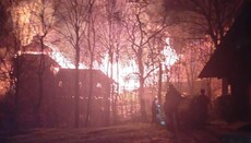 Στο Κοστρίνο της Ζακαρπάτιας κάηκε το κτίριο της Μονής Ποκρόβσκι της Ουκρανικής Ορθόδοξης Εκκλησίας