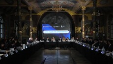 Минкульт провел в Трапезном храме лавры встречу с международными партнерами