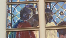 Στη Νοτρ-Νταμ τα παλιά βιτρό θα αντικατασταθούν με νέα με μαύρους χαρακτήρες