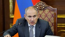 Пашинян a îndemnat preoții să protesteze la pomenirea Catolicosului în timpul Liturghiei