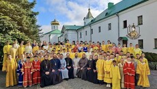 70 юношей из Украины и Европы прошли обучение на проекте УПЦ для пономарей 