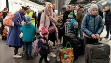 Омбудсмен рассказал, сколько украинцев выехали за границу с начала войны