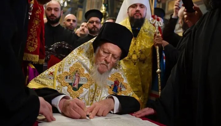 Думенко: Підпис Патріарха повернув нашу гідність після століть рабства