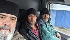 Στρατιωτικοί τίμησαν κληρικό της Επαρχίας Σούμ της ΟΠΕ