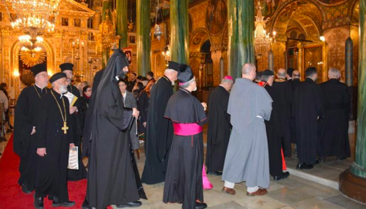 Константинопольский патриархат провел в Стамбуле экуменическую молитву