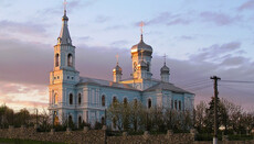 В Краснокутске власти отобрали у общины УПЦ Михайловский храм