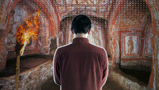 Естетика притулку: Чому християнство завжди повертається в катакомби