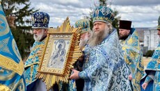 У Козельщанську віруючі УПЦ здійснили хресний хід з іконою Богородиці