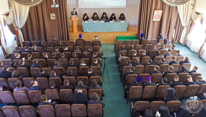 В КДАиС открылась ежегодная научная конференция