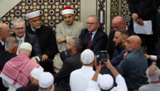 Премьера Австралии выгнали из мечети из-за его поддержки войны в Иране