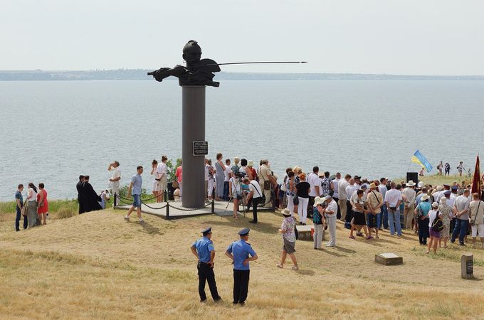 В Херсонской епархии УПЦ отпраздновали День Конституции казацким шоу