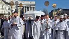 Филарета Денисенко похоронили во Владимирском соборе