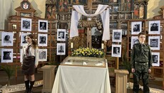 В львовском храме УГКЦ плащаницу окружили портретами погибших солдат