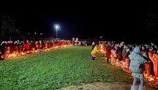 Сотни верующих гонимых приходов УПЦ в Черногузах и Выженке отметили Пасху