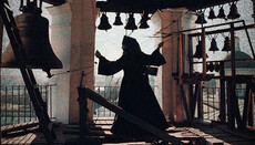 Бронзовый голос: как пасхальный звон возвратился в лавры