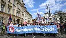 Στη Βαρσοβία χιλιάδες άνθρωποι βγήκαν στην Πορεία της Ζωής για την υπεράσπιση της οικογένειας και της πίστης
