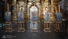 В Софии Киевской выставили иконы, написанные на ящиках из-под снарядов
