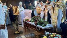 Ιεράρχης της ΟΕΚ τέλεσε την κηδεία ιερέα της Επαρχίας Κιέβου που έπεσε στο μέτωπο