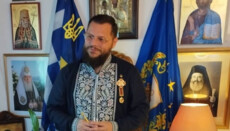Греческий «иерарх» УПЦ КП на Вознесение похвастался надетой вышиванкой