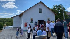 В Юрковцах гонимая община УПЦ построила новый храм взамен захваченного